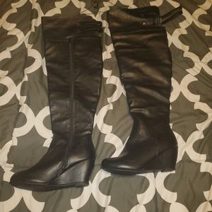 Boots above the knee